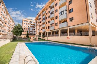 Piso en Agustín rodríguez sahagún 38. Vivienda de 2 dormitorios con garaje y trastero.