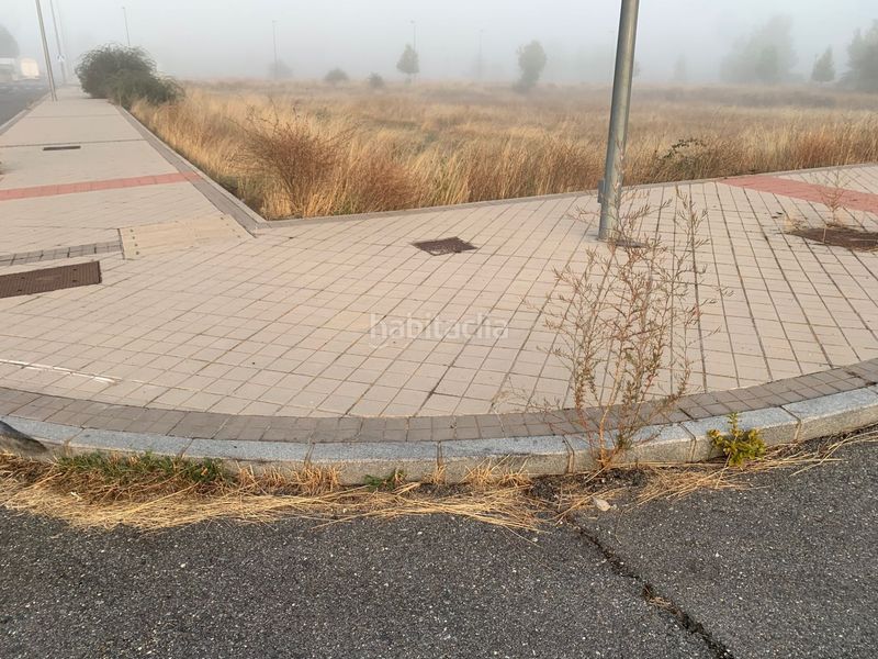 Foto f306ef7b-90c4-4bb9-ac01-f88d9b9605f2. Terreny residencial a Sónsoles Ávila