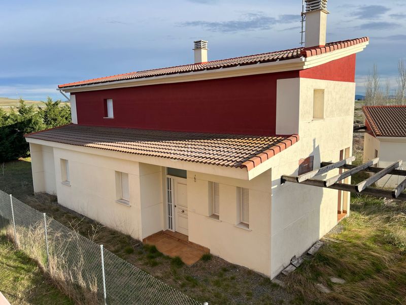 Foto 5a916261-db1b-4d0c-8be0-ba50769bbb2f. Casa a san roque 33 a Sanchidrián