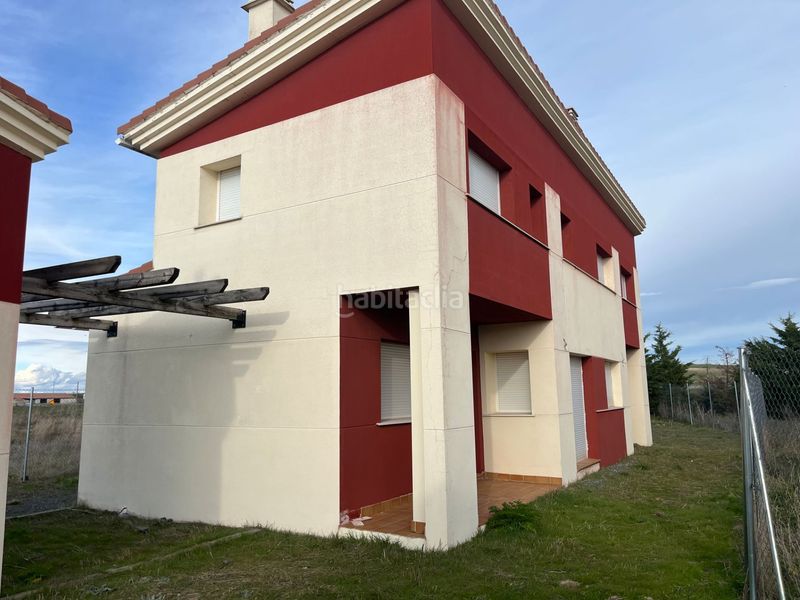 Foto 780dd9a2-b6d2-4008-8484-7c523edc85a0. Casa a san roque 31 a Sanchidrián