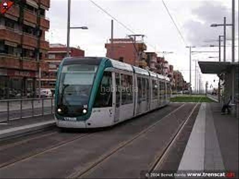 Foto 1dab20a1-61f5-4762-9cc3-78c7e3898e33. Aparcament cotxe a passatge ignasi iglesias 11 a Cornellà de Llobregat