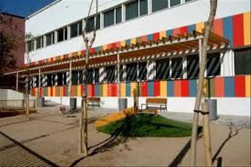 Foto a6016283-f211-4b4d-b3db-fe850d8bc3f0. Aparcament cotxe a passatge ignasi iglesias 11 a Cornellà de Llobregat