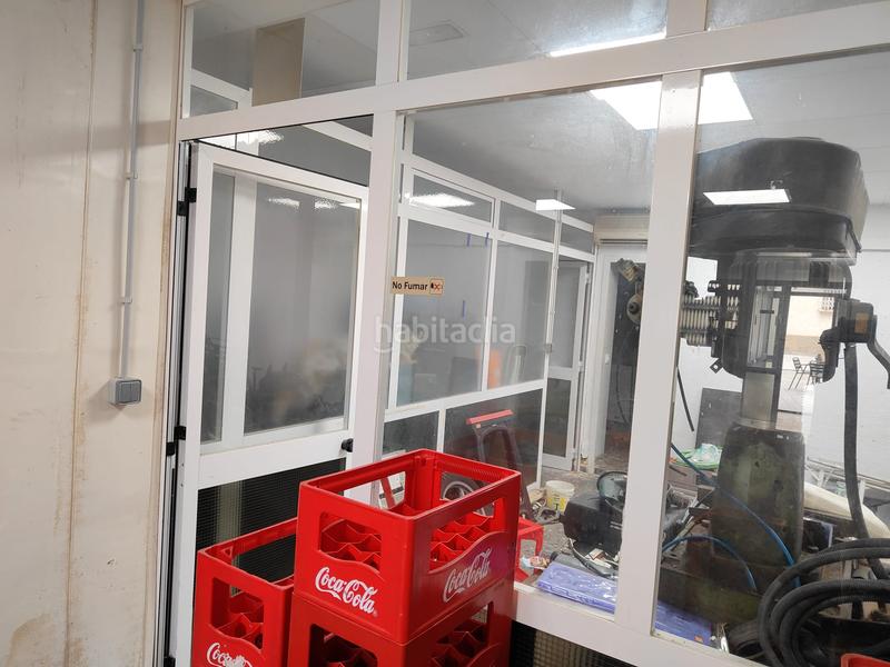 Foto 2bcde7fe-8ad9-4d7b-943d-2cf67fdc56c5. Local comercial en carrer del llorer 37 oportunidad local en venta en Les Planes!! en Hospitalet de Llobregat (L´)