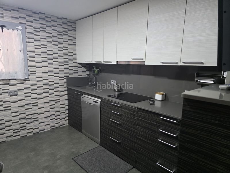 Foto 26839260-5448-46ca-8936-3189e319f38c. Dúplex a carretera del prat 94 a Almeda - El Corte Inglés Cornellà de Llobregat