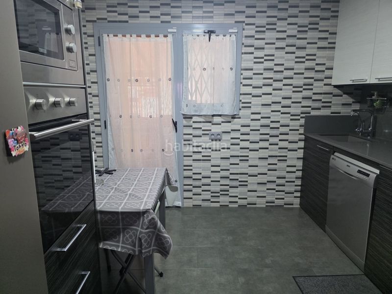 Foto 66b018a0-83bb-4374-8f3b-b50d3bacdd69. Dúplex a carretera del prat 94 a Almeda - El Corte Inglés Cornellà de Llobregat