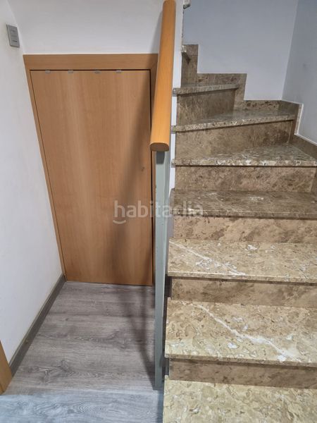 Foto f55009e2-d547-46c5-9a46-e10132c974a2. Dúplex a carretera del prat 94 a Almeda - El Corte Inglés Cornellà de Llobregat