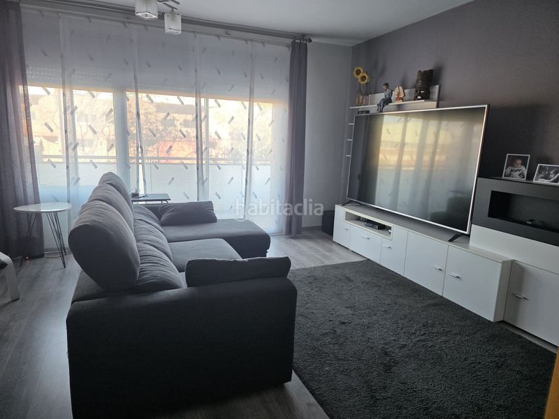 Foto fd0e1bd7-062e-4a58-99ad-73df47cdf91b. Dúplex a carretera del prat 94 a Almeda - El Corte Inglés Cornellà de Llobregat