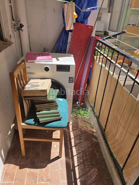 Foto 01317c67-8498-4744-8325-833a136840cf. Pis a n-340 403 a Sants-Badal Barcelona