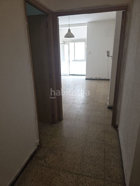 Foto dbd83770-b03a-41b1-ae8d-7436e1f7c752. Pis a n-340 403 a Sants-Badal Barcelona
