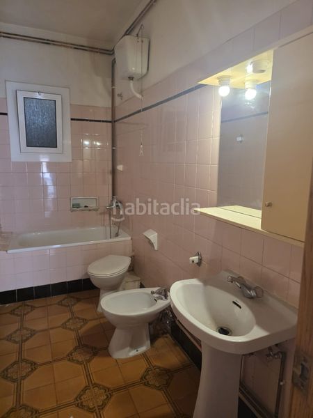 Foto fae27828-9d8d-4237-86b4-ae0c85d0251d. Pis a n-340 403 a Sants-Badal Barcelona