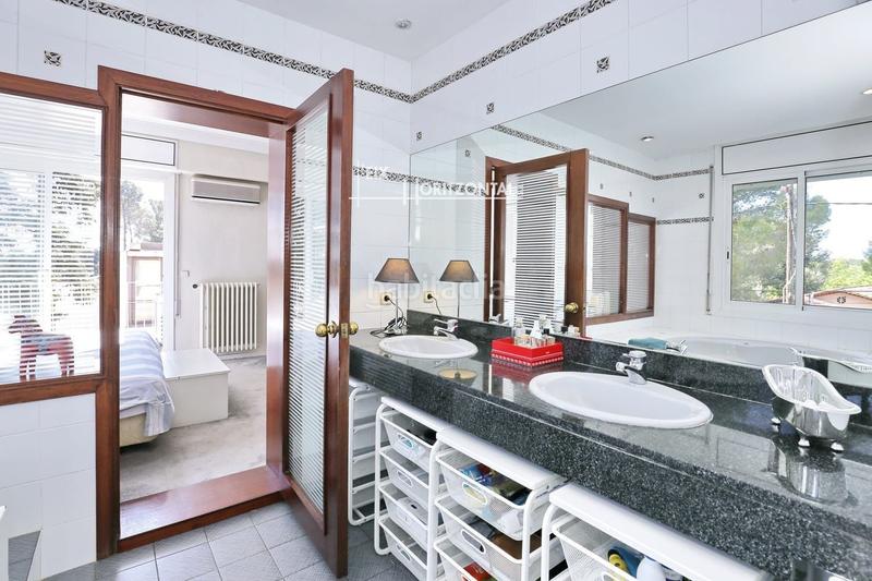 Foto 0e979176-5eb5-4557-8823-93a7aabbef8b. Chalet mit heizung parking pool in Bellaterra