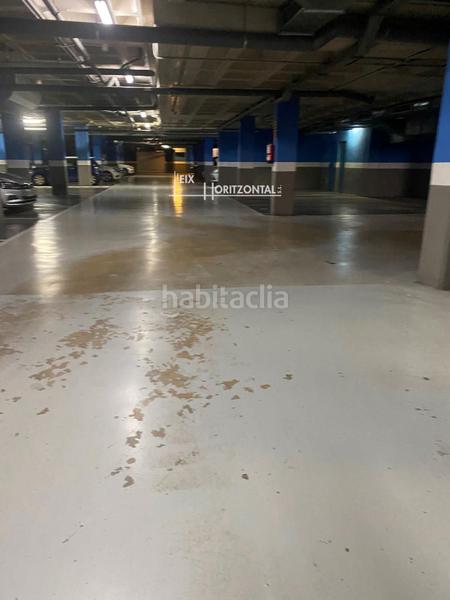Foto b0ac1a6e-f2e0-4c95-8f57-4454682d4184. Autoparkplatz in Centre Sabadell