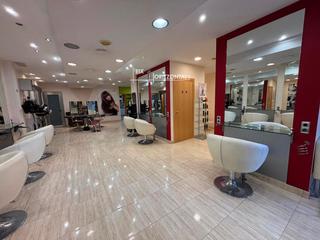 Local Comercial  Roca de. Local comercial en venta  en zona paddock de sabadell  actualmen