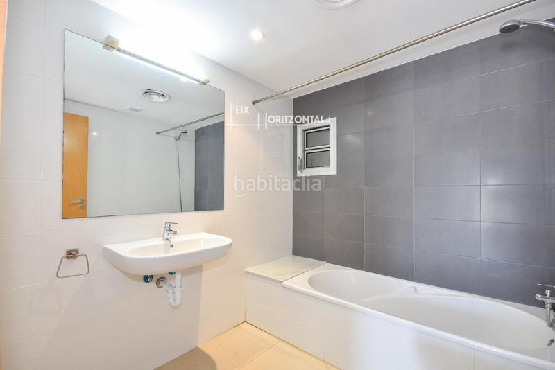 Foto 10f72cc7-b257-4379-b8fe-da0b6b9fca60. Pis amb calefacció aparcament a Montornès del Vallès