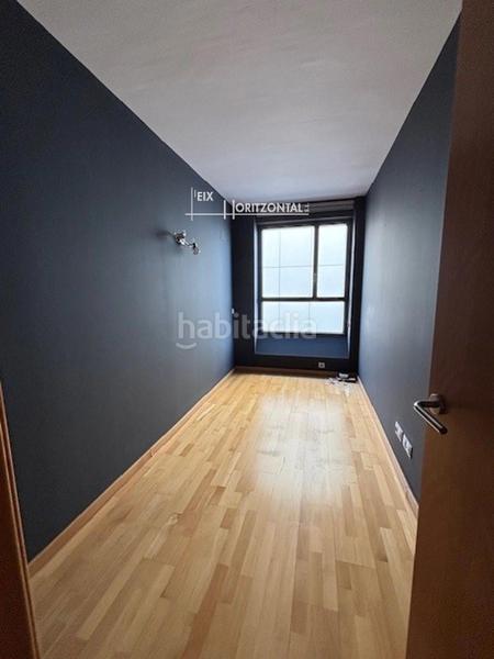 Foto c4bb853a-b9c1-47e2-83d2-fad2911bfb14. Miete etagenwohnung mit heizung parking in Creu Alta Sabadell