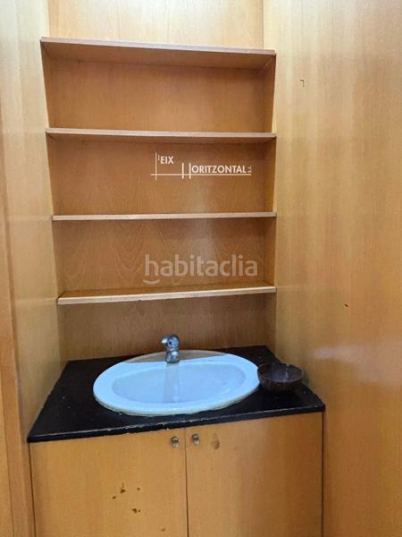 Foto e775a841-123e-48e0-ba8d-2a7803981455. Alquiler local comercial local de lloguer el carrer unió en Sabadell