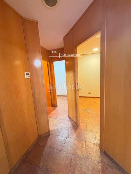 Foto 6a373ec1-9924-4a8e-8139-b974249eae3f. Location local commercial dans Centre Sabadell