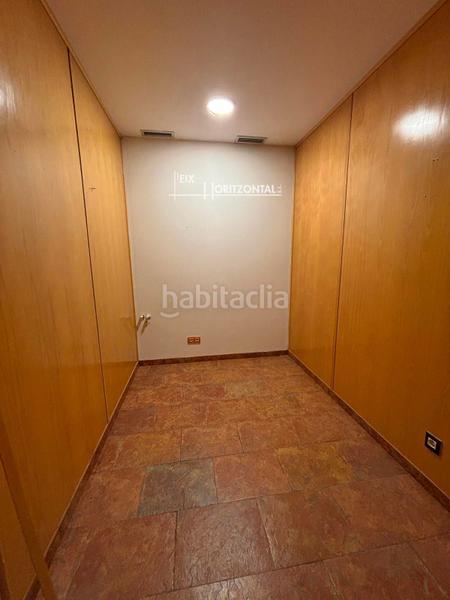 Foto cdc89820-a1e5-4d00-a594-33c009341e44. Location local commercial dans Centre Sabadell