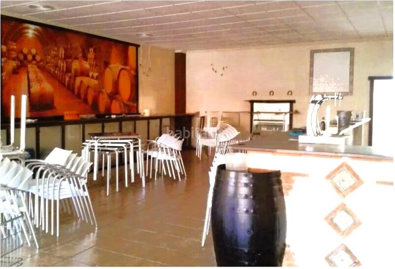 Foto 644fbd32-b8fe-4dcd-8bb0-9f185dc1a14b. Local comercial a avenida del deporte 4 a Islantilla golf Islantilla