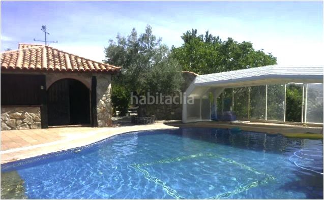 Foto 1fd40fb3-8241-4794-a057-50480728fc63. Masia amb xemeneia calefacció aparcament piscina a Trujillo