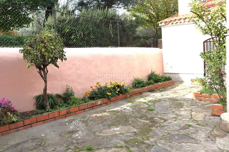Foto e41c7a5e-7c90-490b-bd8e-914e4f6ebd39. Masia amb xemeneia calefacció aparcament piscina a Trujillo