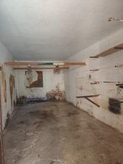 Business premise  Carrer de pontevedra. Oportunidad de local en venta