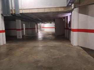 Aparcament cotxe a Vilartagues-Tueda de Dalt. Fantastica plaza de aparcamiento