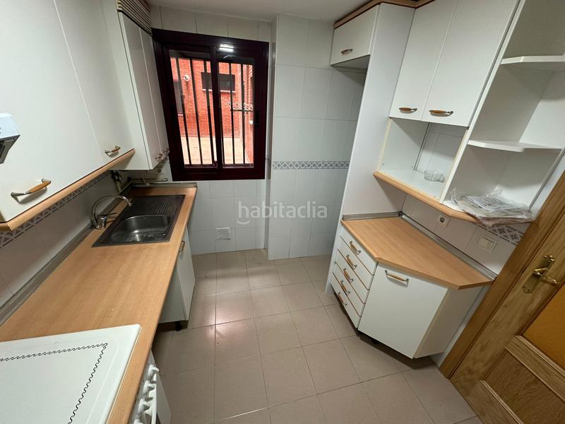 Foto 247f29c9-3a7f-4ccc-88cc-5d0ffb8d33ee. Piso casalia presenta: piso en venta en urbanización rigoberta menchú en Parla
