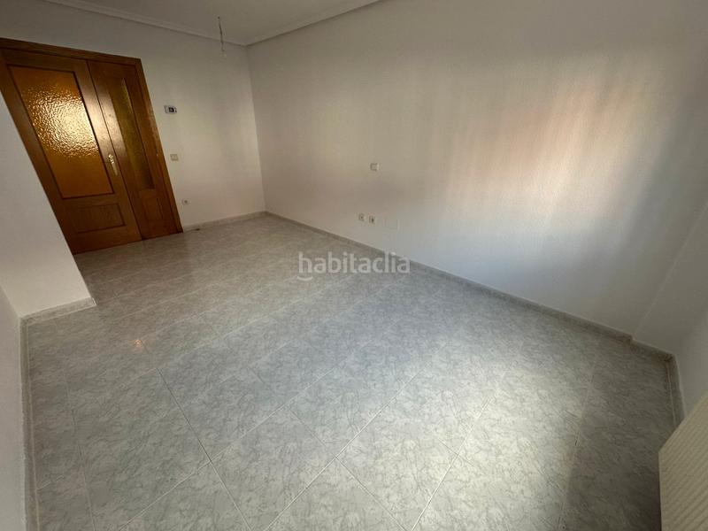 Foto b6ef0f74-0c45-452f-89c9-1d59269b1c10. Piso casalia presenta: piso en venta en urbanización rigoberta menchú en Parla