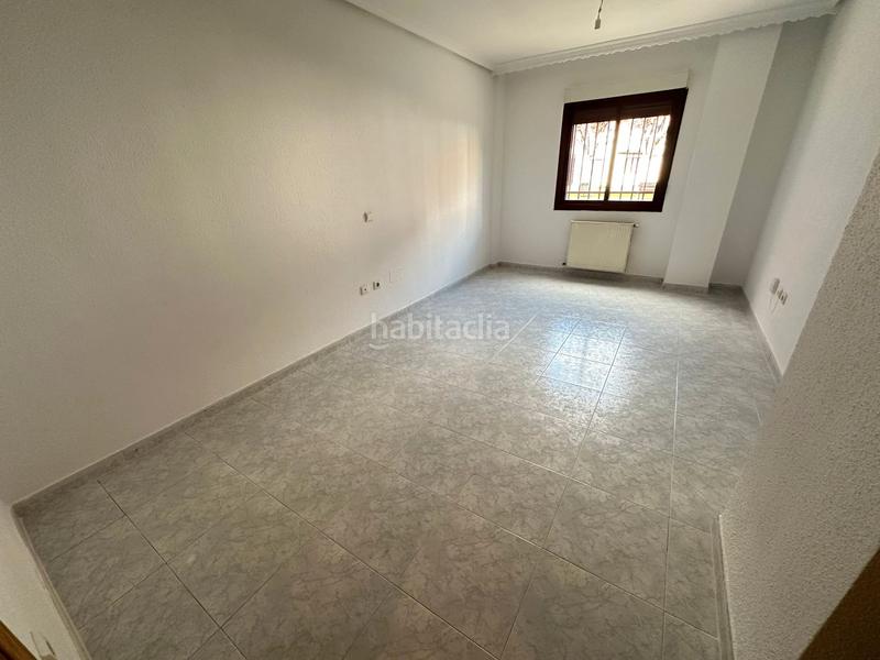 Foto d7f3c0fe-aba7-407e-874e-da6e76357700. Piso casalia presenta: piso en venta en urbanización rigoberta menchú en Parla