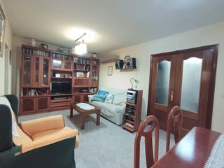 Casa adossada a Pintores-Ferial. Casalia presenta: magnífica casa baja en venta en parla, zona pi