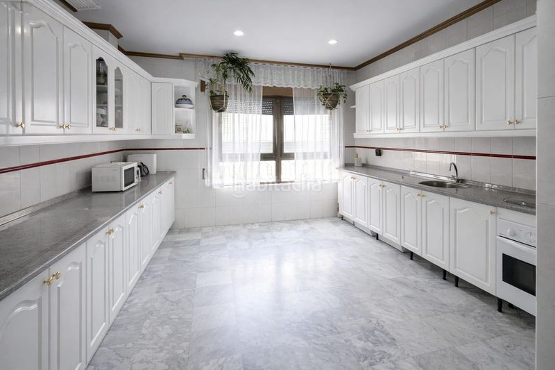 Foto 510afa70-95ee-401a-ac87-64bf7ec78102. Edifici a Calle Pinto-San Roque Parla