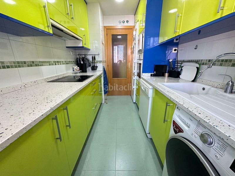 Foto 3657bfc1-db24-44ce-8907-c7977d8ba22b. Piso casalia presenta piso seminuevo este en Parla este Parla