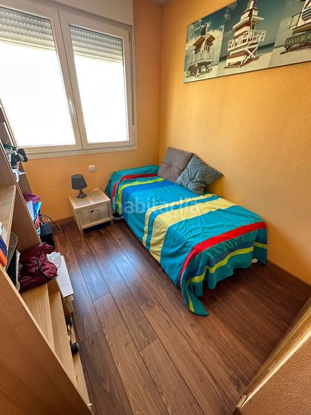 Foto 46a1debb-8ed8-48b4-8bf2-31bcd93bd3f5. Piso casalia presenta piso seminuevo este en Parla este Parla