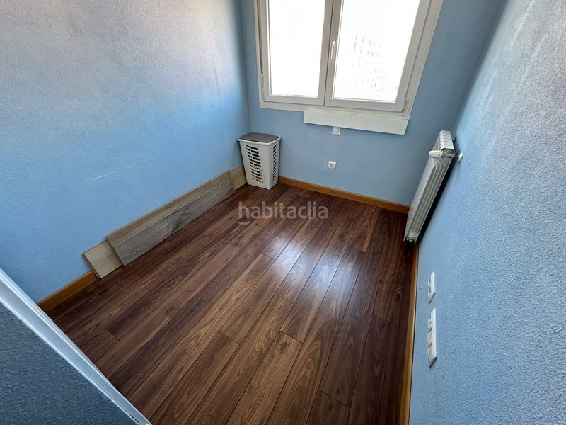 Foto e82eaeee-76aa-499c-a131-e98137df34c8. Piso casalia presenta piso seminuevo este en Parla este Parla