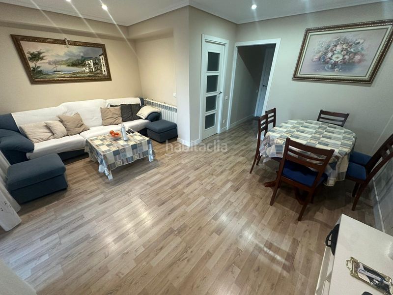 Foto 0bf8ab9e-09f3-4645-bfff-6346f428e297. Pis amb calefacció aparcament piscina a Pintores-Ferial Parla