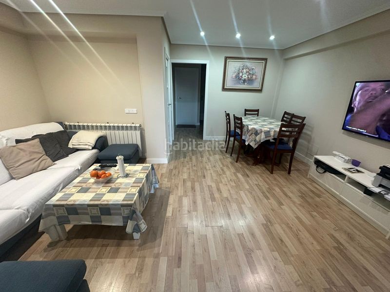 Foto 6a44e1d6-cfbe-4576-9f3e-25b21af70b4d. Pis amb calefacció aparcament piscina a Pintores-Ferial Parla