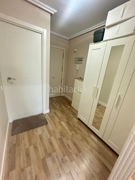 Foto b901a3db-de72-4eee-ad4a-81406f710568. Pis amb calefacció aparcament piscina a Pintores-Ferial Parla