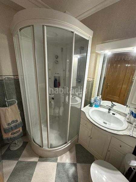 Foto 3e00c2d5-7eef-4a44-b90f-085d7b732f24. Pis amb calefacció a Reyes Parla