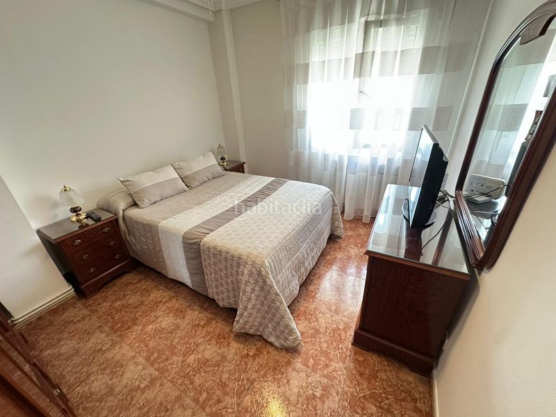 Foto b30e248f-7b64-4875-b782-fb6ab990b29a. Pis amb calefacció a Reyes Parla