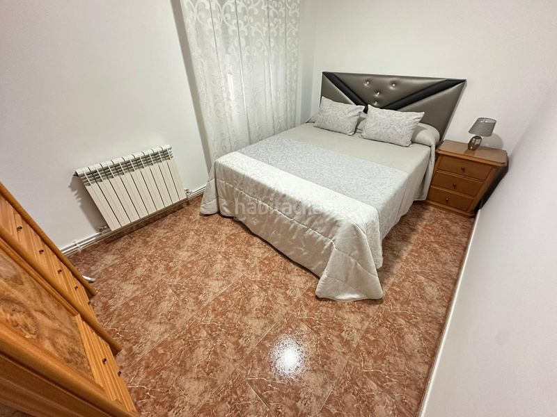 Foto f30f147b-41ea-46a7-909c-8a9f6447c389. Pis amb calefacció a Reyes Parla