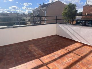 Flat in Centro. Casalia presenta: piso luminoso con amplia terraza en zona centr