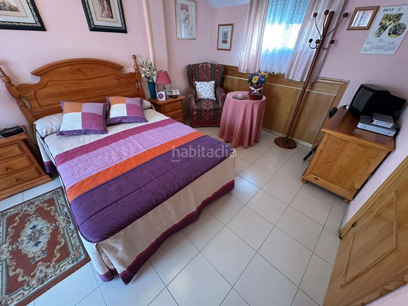 Foto 4fa867ae-b3c6-43c4-833a-c728ede1c116. Casa adossada amb calefacció aparcament a Las Américas Parla