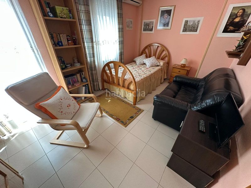 Foto d38dce7d-c80d-4cf7-a0cb-35ceff99b396. Casa adossada amb calefacció aparcament a Las Américas Parla