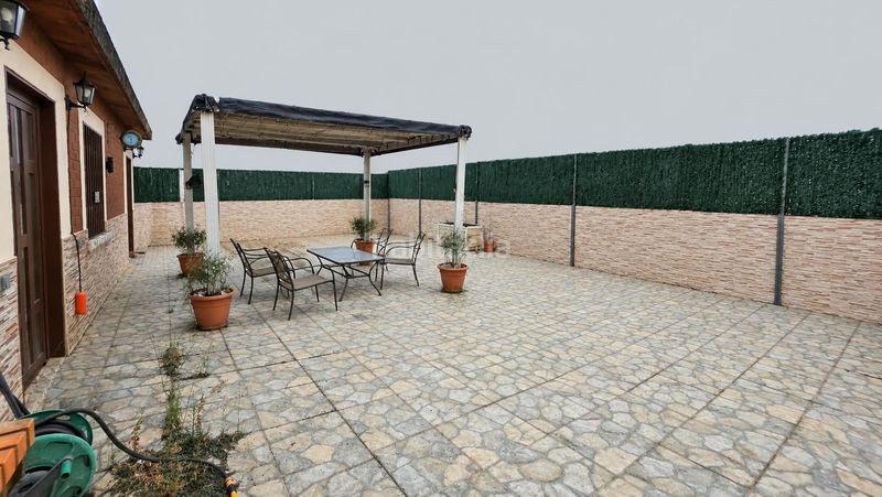 Foto 760a0526-e659-4ce0-b780-ebca78ddf761. Casa amb calefacció aparcament a Centro Parla