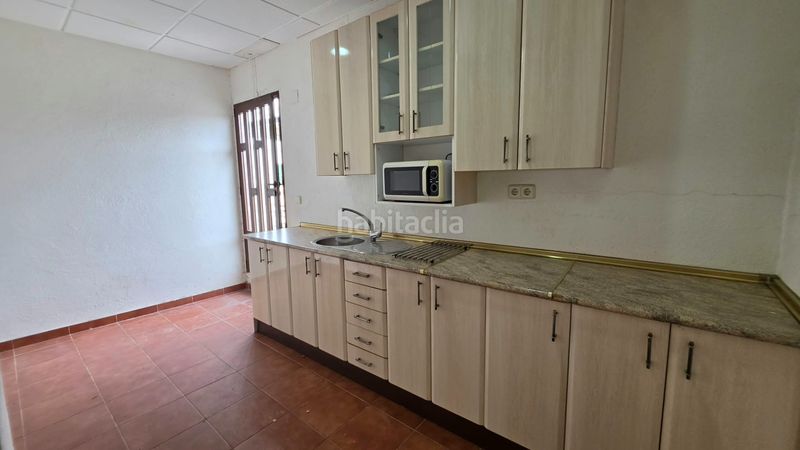 Foto 98fc9281-2b50-4566-b660-7ac679a3d23c. Casa amb calefacció aparcament a Centro Parla