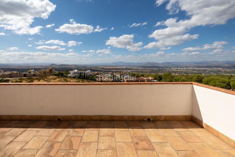 Foto b20e1505-8e8d-4c31-9377-117e98bd9128. Chalet mit heizung parking pool in Altos de la Zubia Zubia (La)