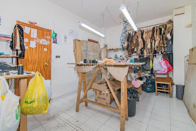 Foto 89403f86-4192-4299-bb04-f3ff2190a97b. Local comercial a calle poeta manuel gongora a Cervantes Granada