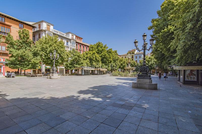 Foto dbded6f7-77fa-4472-b808-f4cf545476bb. Casa adosada en Centro - Sagrario Granada