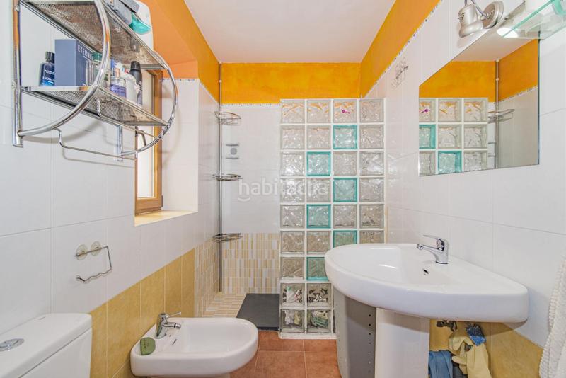 Foto 0230dc58-b8f3-4f1f-8d93-df21a4374cb1. Semi detached house with heating parking in Centro - Sagrario Granada